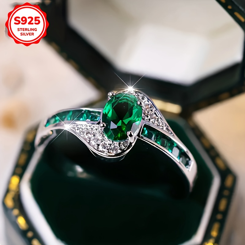 Elegant 925 Sterling Silver Ring with Cubic Zirconia